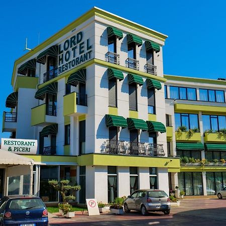 Lord Hotel Tirana Vorë Exterior foto